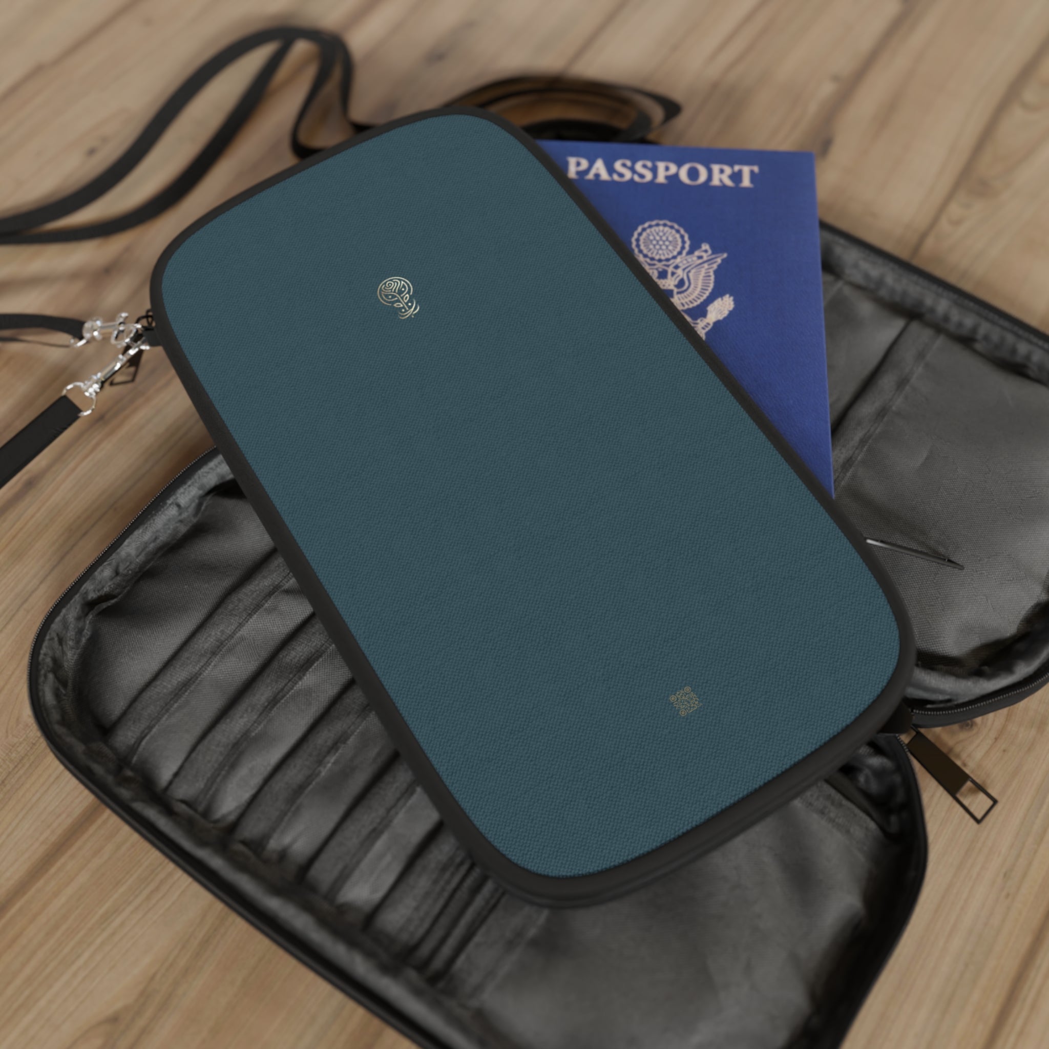 Passport Wallet Majestic Teal