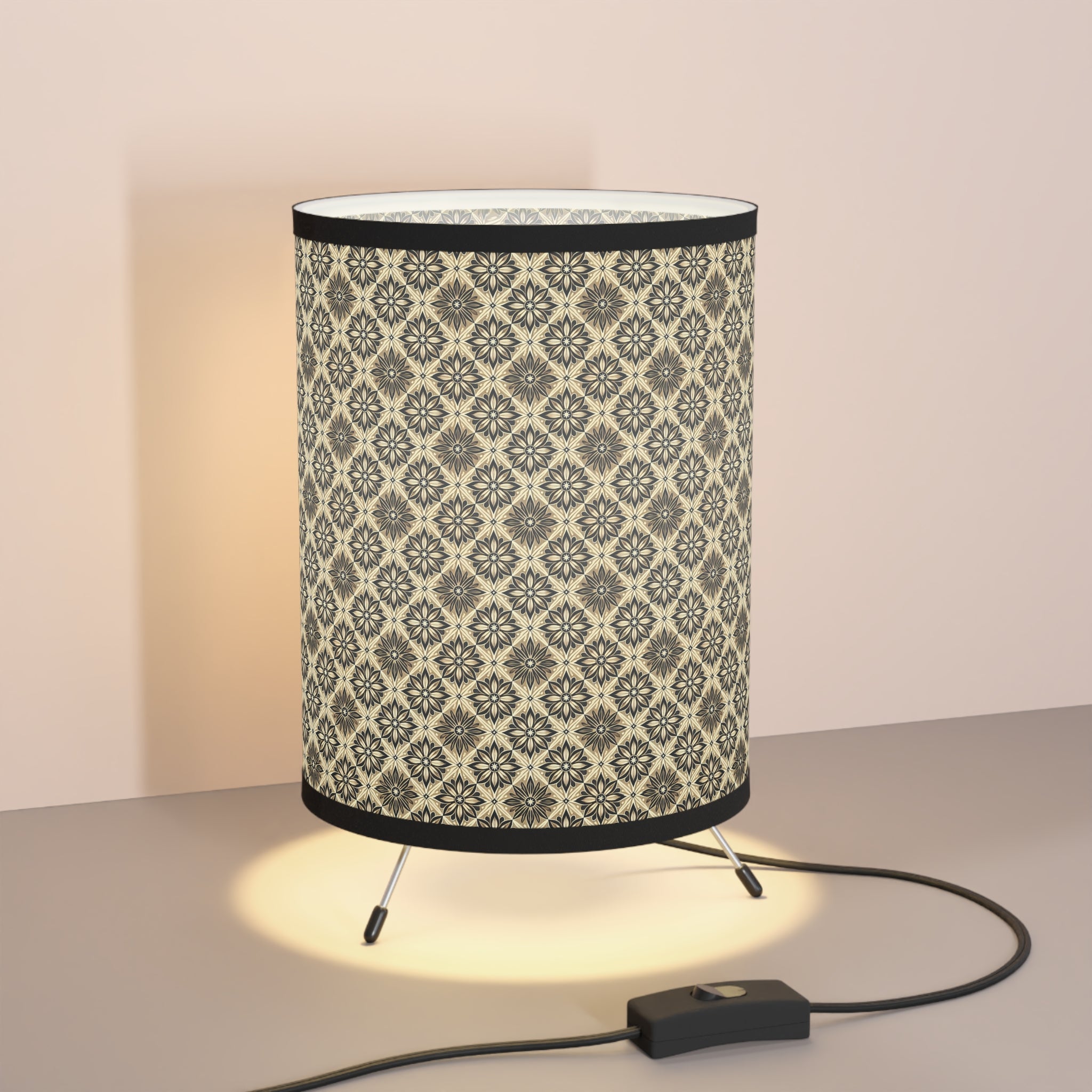 Tripod Lamp with Contemporary Printed Shade, US/CA Plug